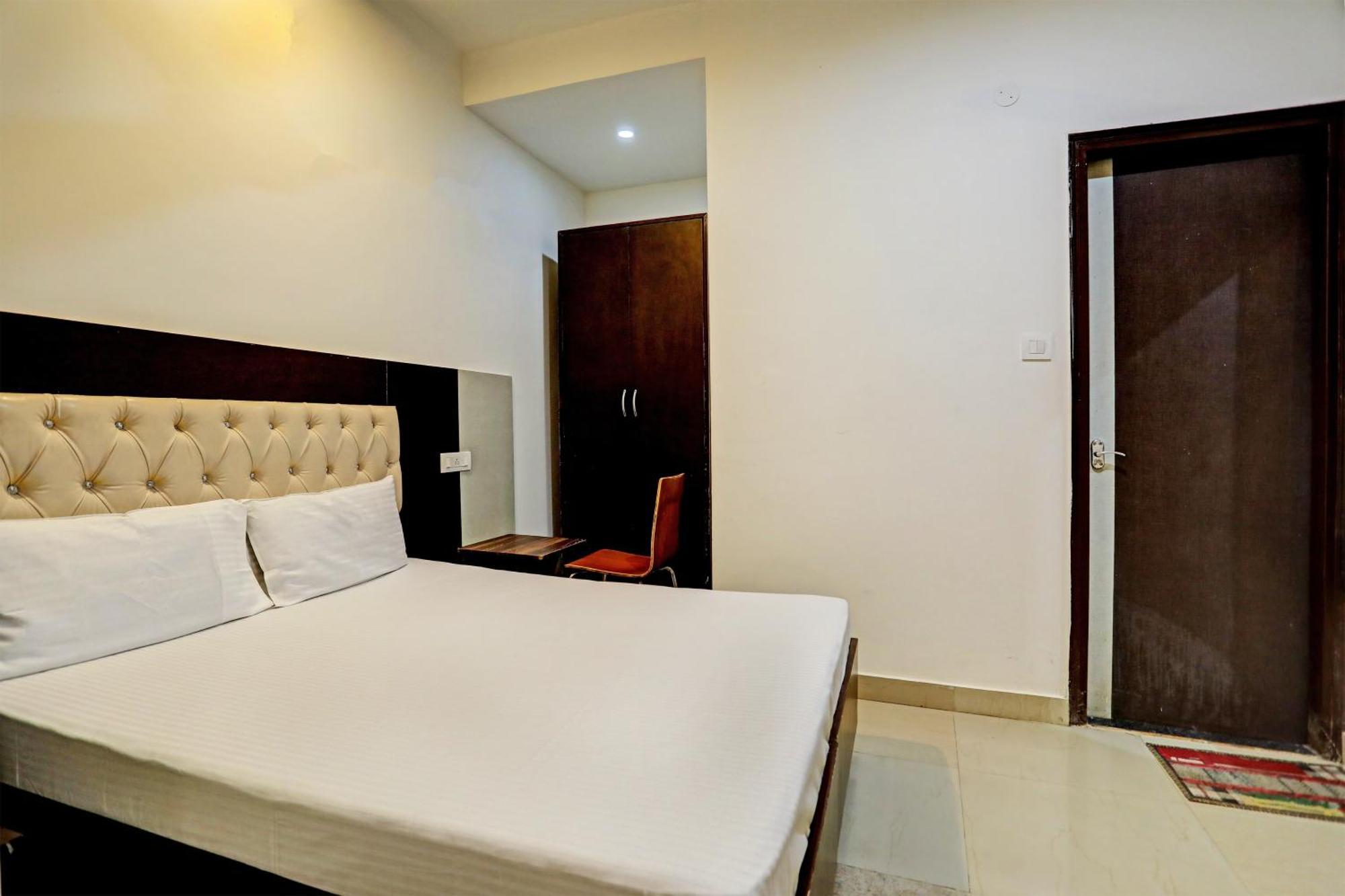 Oyo Hotel The Red Hut Chandīgarh Eksteriør bilde